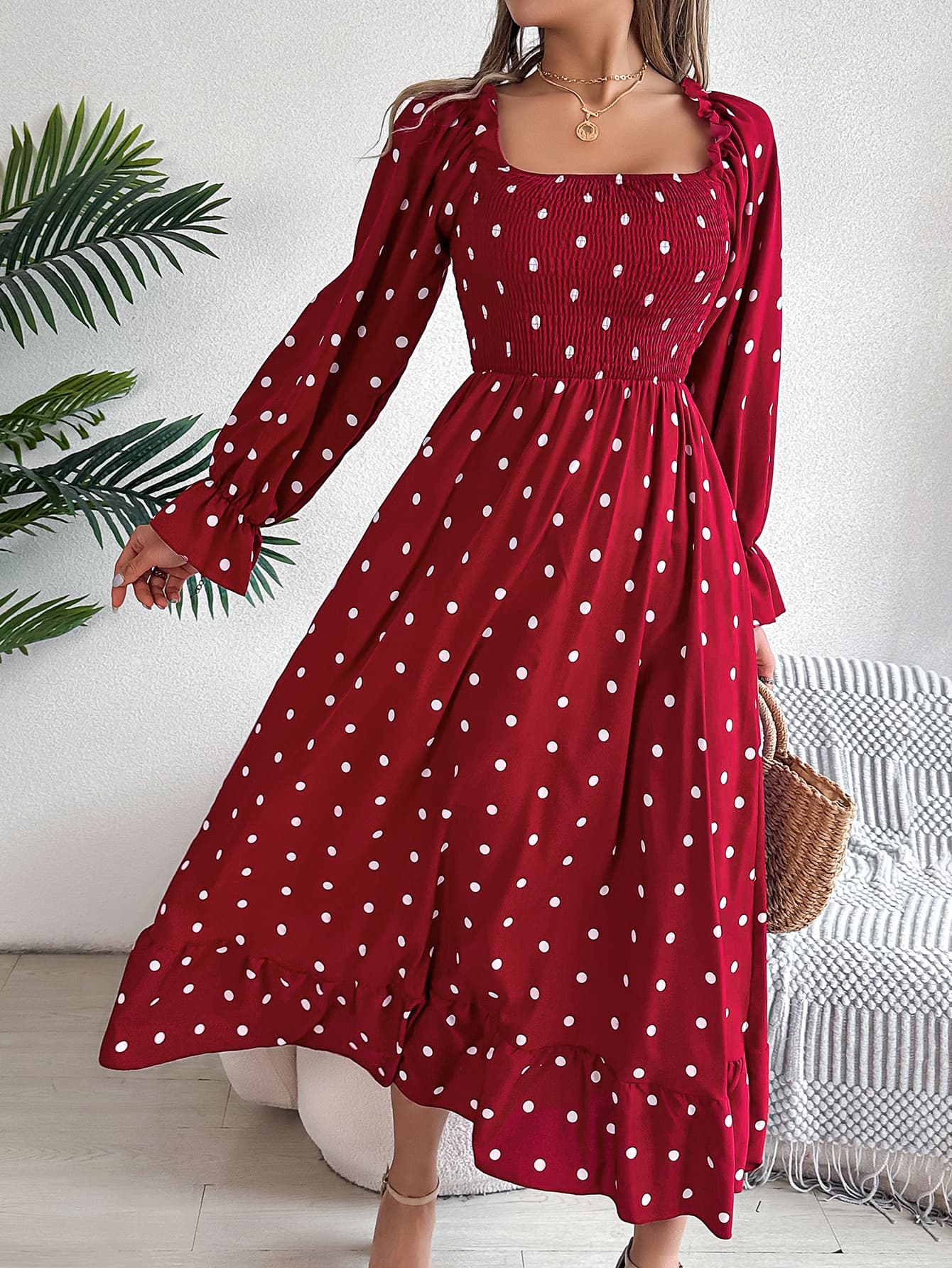 Women's Scalloped Hem Square Neck Polka Dot Flared Maxi Dress vista 5