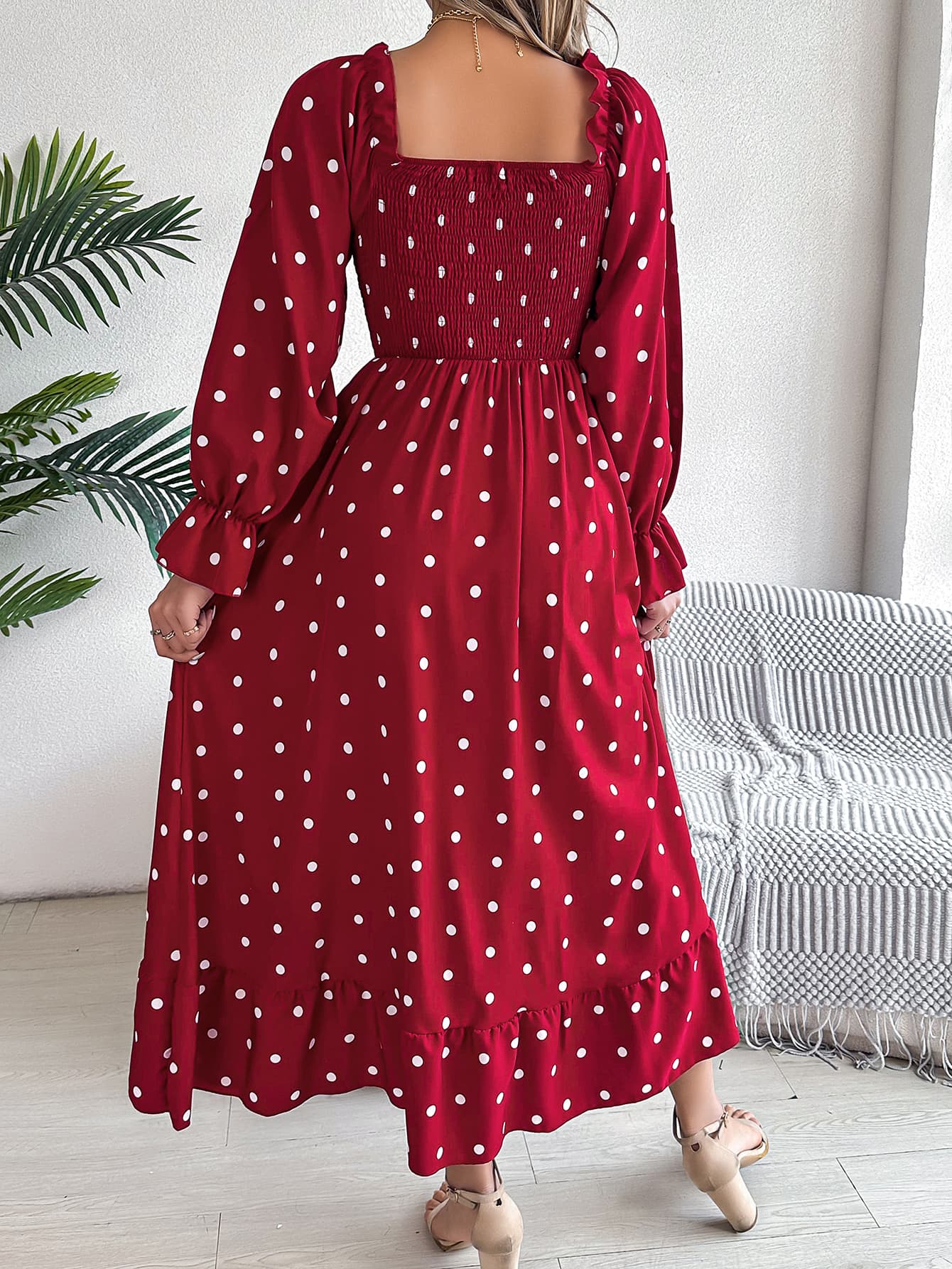 Women's Scalloped Hem Square Neck Polka Dot Flared Maxi Dress vista 8