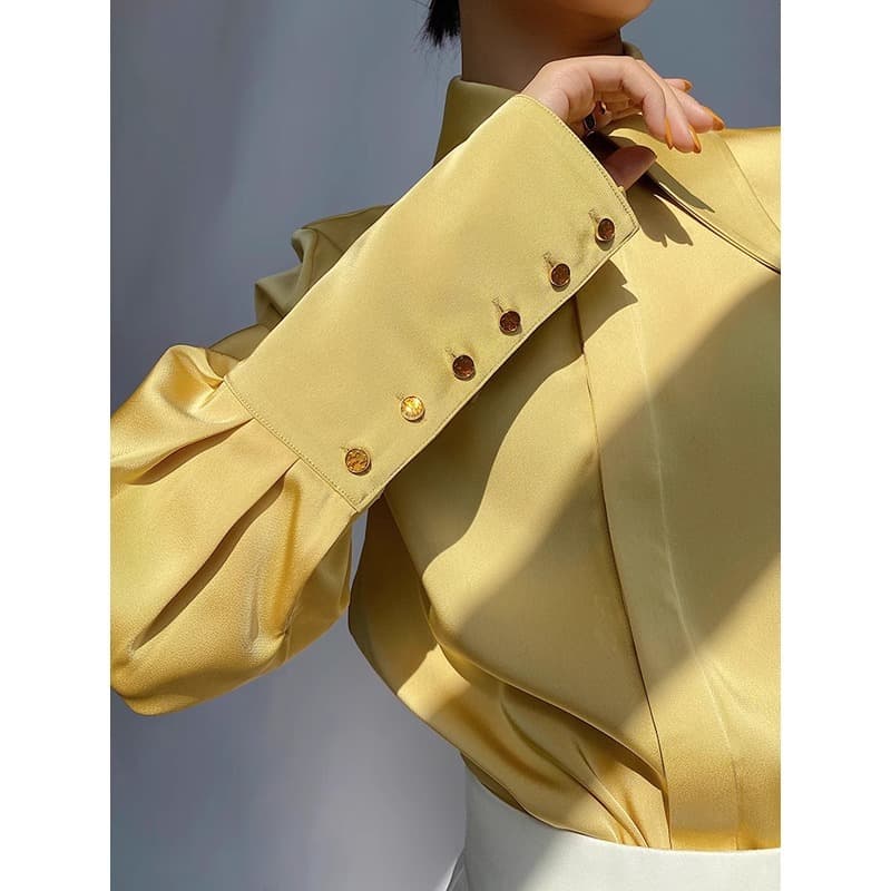 Niche Design Premium Pointed Collar Top vista 3